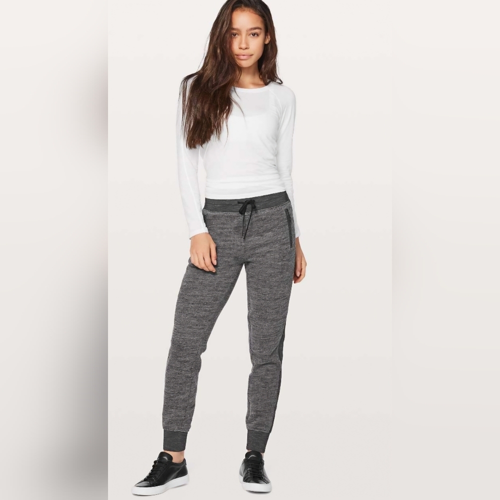 Lululemon Athletica Get Going Heathered Gray & Black Joggers- EUC!!